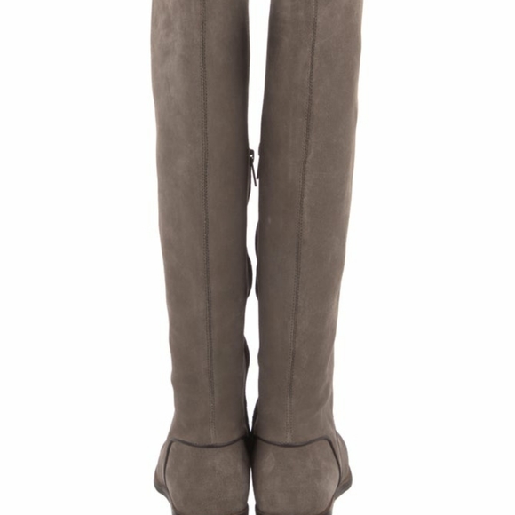 UGG Suede Knee high Riding boots (Gracen) Host Pick!! 💥 - Picture 2 of 5